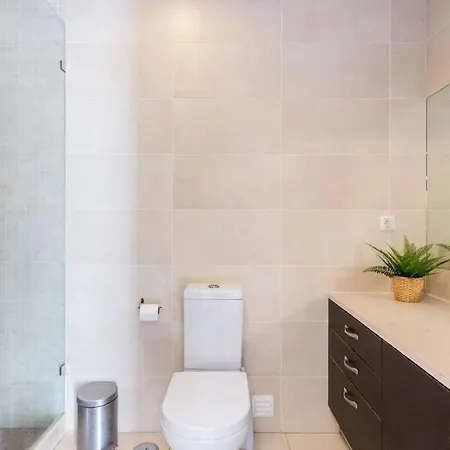 3 Bedroom Villa, 10min Walk To Shops, Bars & Vakantiehuis