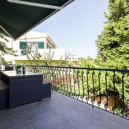 Vakantiehuis 3 Bedroom Villa, 10min Walk To Shops, Bars & *
