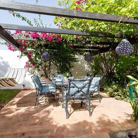 3 Bedroom Villa, 10min Walk To Shops, Bars & *